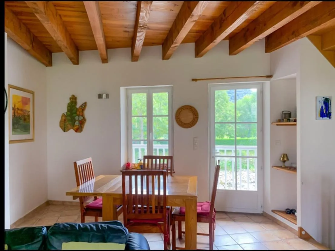 Maison De Riviere Saint-Béat 別荘