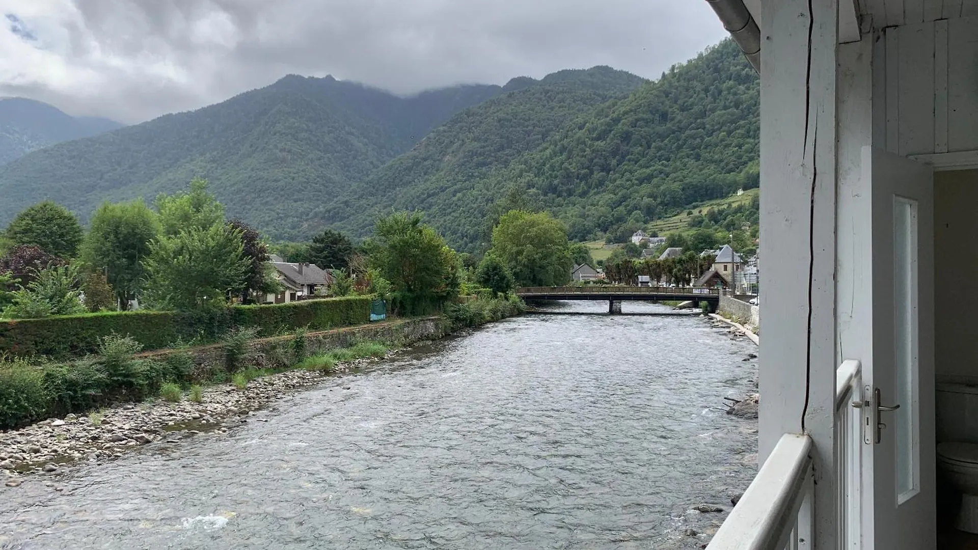 Maison De Riviere Saint-Béat 別荘